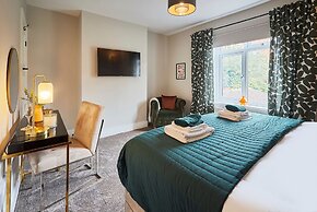 Host Stay South Riggs