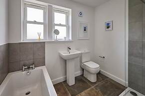 Host Stay Clackgill Cottage