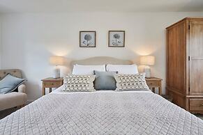 Host Stay Clackgill Cottage