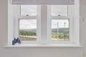 Host Stay Clackgill Cottage