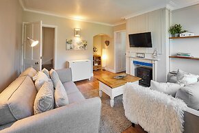 Host Stay Hope Cottage