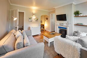 Host Stay Hope Cottage