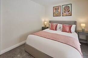 Host Stay 4 The Mount