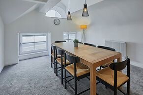 Host Stay 4 The Mount