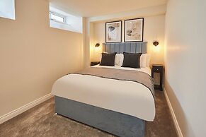 Host Stay 4 The Mount