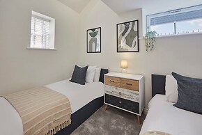 Host Stay 4 The Mount