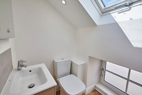 Host Stay 4 The Mount