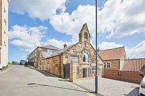 Host Stay 4 The Mount