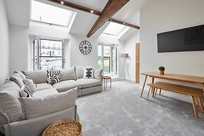 Host Stay 2 The Mount