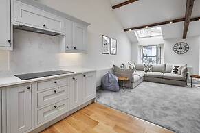 Host Stay 2 The Mount