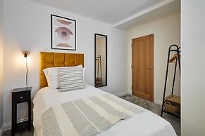 Host Stay 2 The Mount