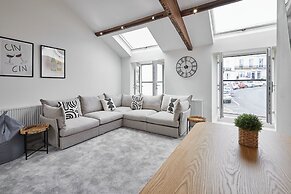 Host Stay 2 The Mount