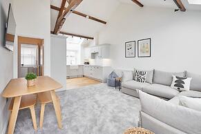 Host Stay 2 The Mount