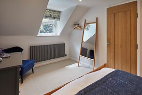 Host Stay Breckon Cottage