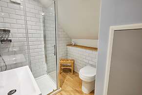 Host Stay Breckon Cottage