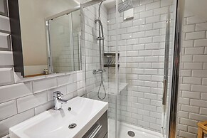 Host Stay Breckon Cottage