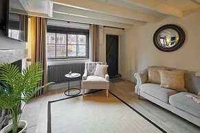 Host Stay Acorn Cottage