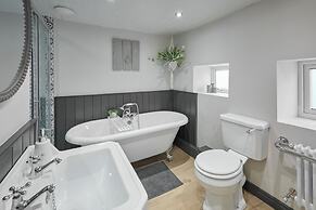 Host Stay Acorn Cottage