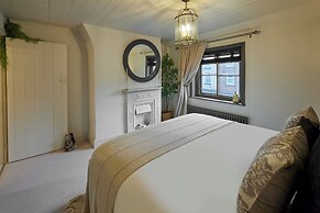 Host Stay Acorn Cottage