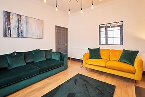 Host Stay Darcey House