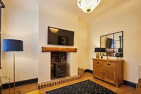 Host Stay Darcey House