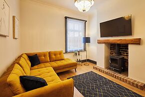 Host Stay Darcey House