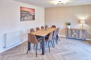 Host Stay Redsky House