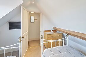 Host Stay Rose Cottage Pickering