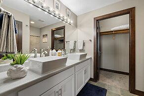 Cheyenne River Ranch with Hot Tub