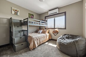 Cheyenne River Ranch with Hot Tub