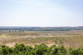 Cheyenne River Ranch with Hot Tub