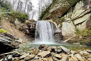 Blissful Bungalow by Avantstay Adventure Escape