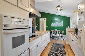 Blissful Bungalow by Avantstay Adventure Escape