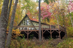 Honeycomb Hideaway by Avantstay Rustic Retreat