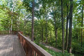 Honeycomb Hideaway by Avantstay Rustic Retreat