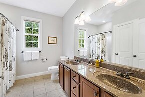 Fairview Vista by Avantstay 10 Mins to Asheville