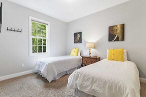 Fairview Vista by Avantstay 10 Mins to Asheville