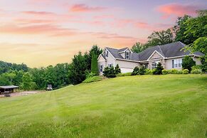 Fairview Vista by Avantstay 10 Mins to Asheville
