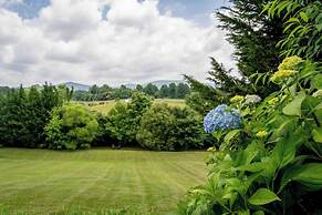 Fairview Vista by Avantstay 10 Mins to Asheville