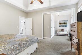 Fairview Vista by Avantstay 10 Mins to Asheville