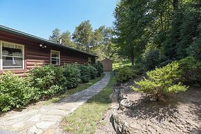 Smoky Mountain Mecca by Avantstay Mountain Views