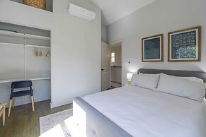 Plum Perfect Hideaway by Avantstay Near Downtown