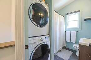 Plum Perfect Hideaway by Avantstay Near Downtown