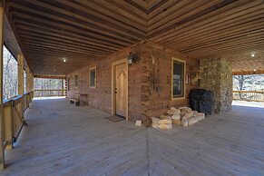 Deer Haven by Avantstay Cabin w/ Pond, Waterfall