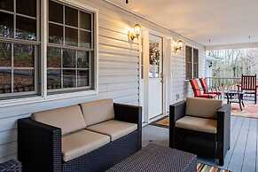 Asheville Cottage Retreat by Avantstay A+ Charm