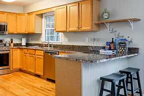 Asheville Cottage Retreat by Avantstay A+ Charm