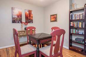 Asheville Cottage Retreat by Avantstay A+ Charm