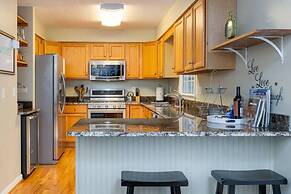 Asheville Cottage Retreat by Avantstay A+ Charm