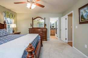 Asheville Cottage Retreat by Avantstay A+ Charm