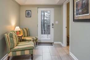 Asheville Cottage Retreat by Avantstay A+ Charm